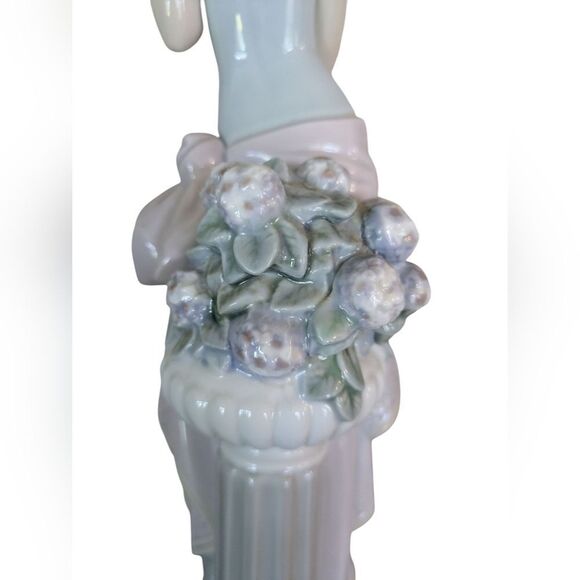 Lladro Tea Time retired - Picture 4 of 7